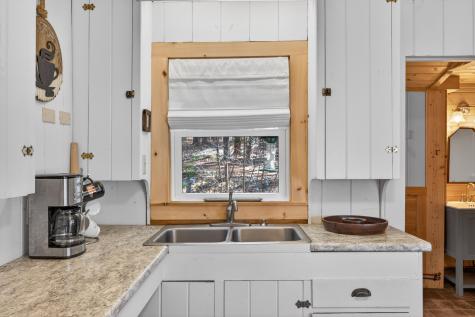 25 Katheryn Boulevard Casco ME 04015