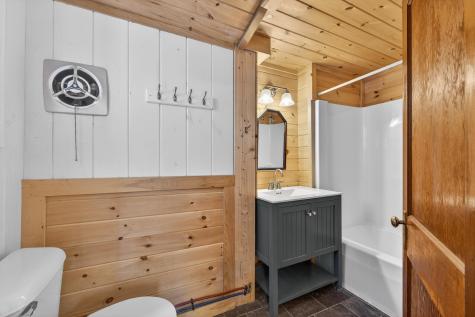 25 Katheryn Boulevard Casco ME 04015