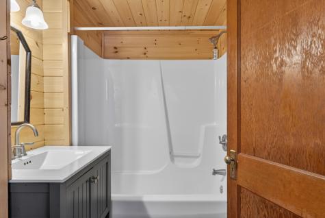 25 Katheryn Boulevard Casco ME 04015