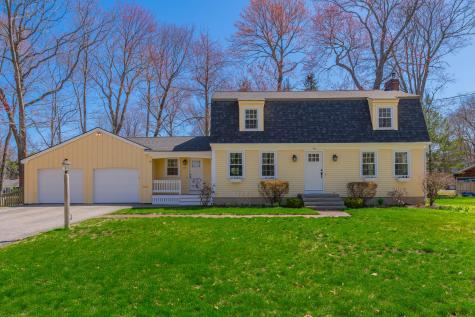 64 Brentwood Road Cape Elizabeth ME 04107