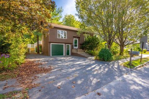 98 Regan Lane Portland ME 04103