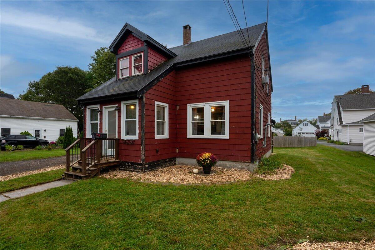 16 Hill Street Rockland ME 04841