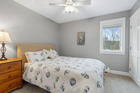 20 Ledgewood Drive Portland ME 04105