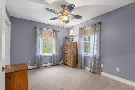 20 Ledgewood Drive Portland ME 04105