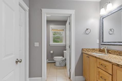 20 Ledgewood Drive Portland ME 04105