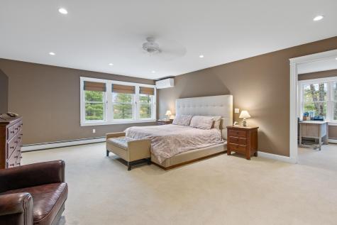 20 Ledgewood Drive Portland ME 04105
