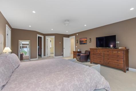 20 Ledgewood Drive Portland ME 04105