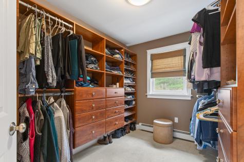 20 Ledgewood Drive Portland ME 04105