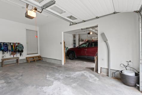 20 Ledgewood Drive Portland ME 04105