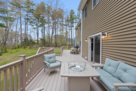20 Ledgewood Drive Portland ME 04105