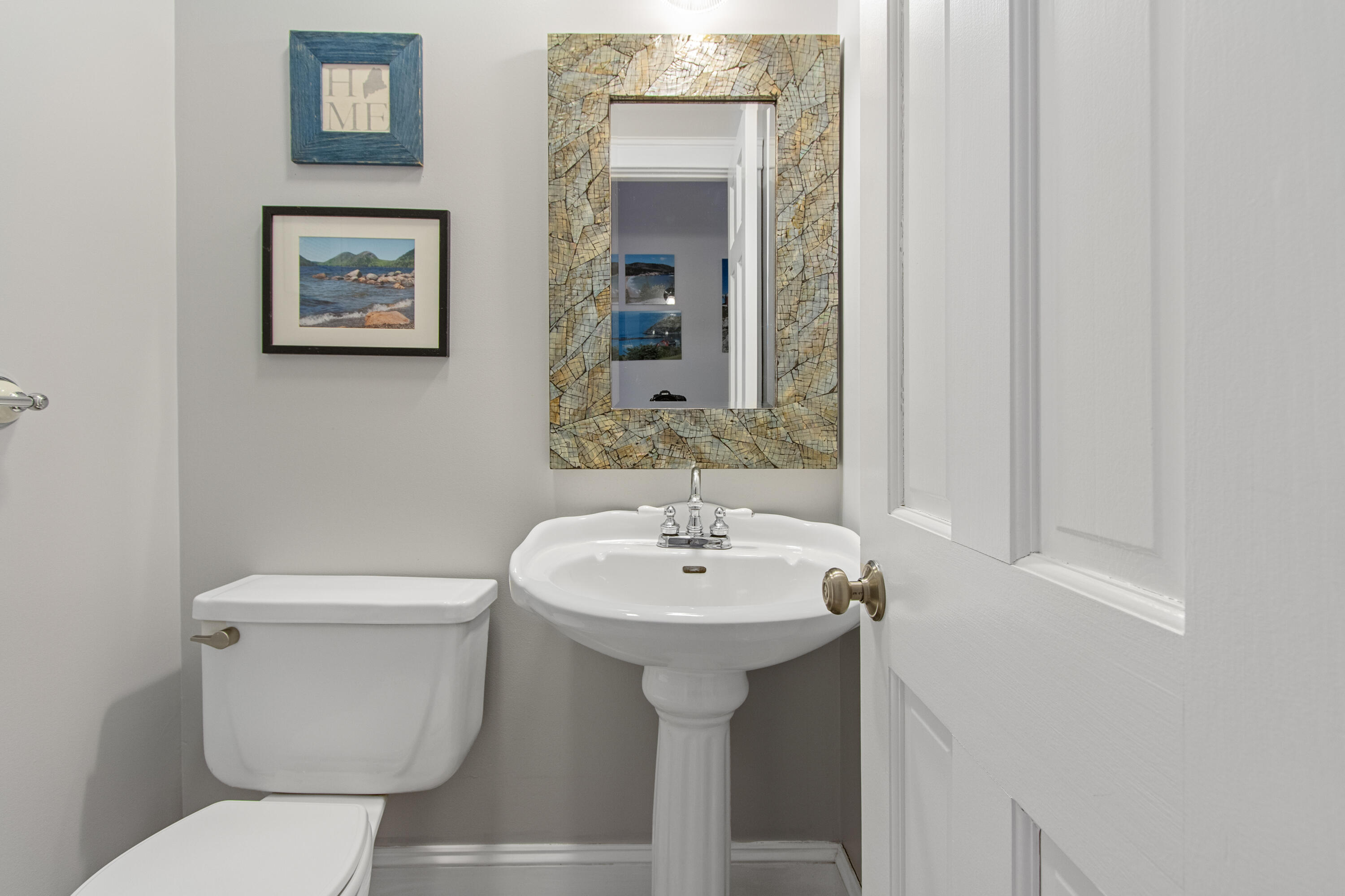 20 Ledgewood Drive Portland ME 04105