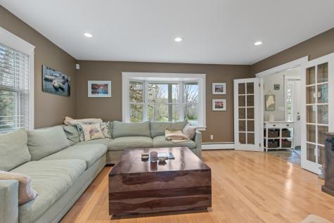 20 Ledgewood Drive Portland ME 04105