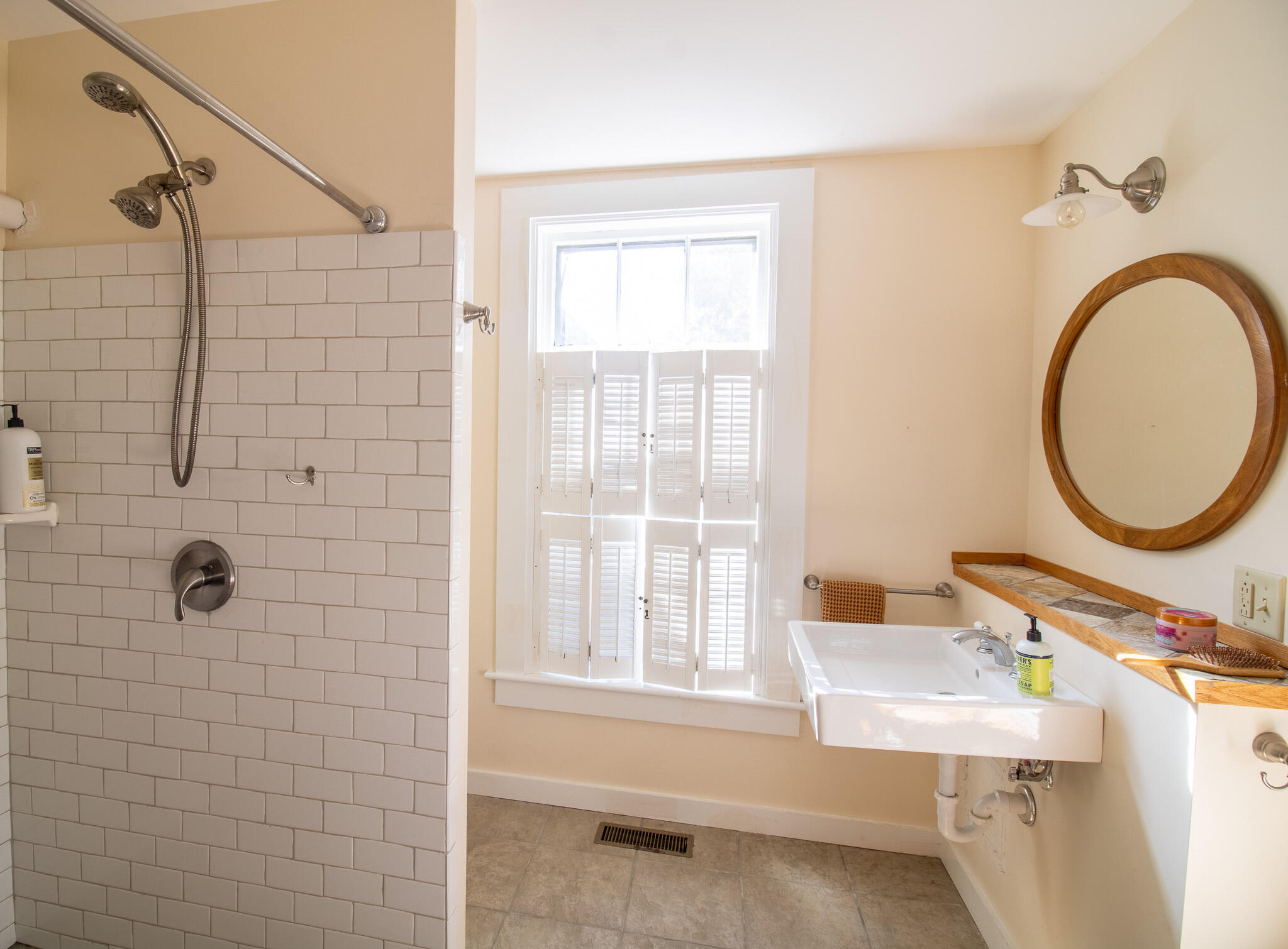 25 Summer Street Hampden ME 04444