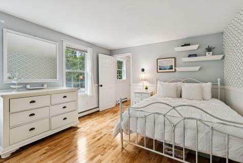 43 Lakeside Drive Falmouth ME 04105