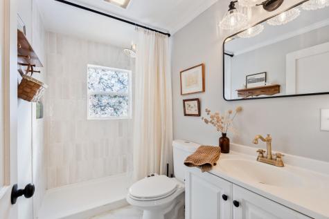 9 Malta Street Augusta ME 04330