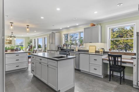 27 Seacrest Circle Phippsburg ME 04562