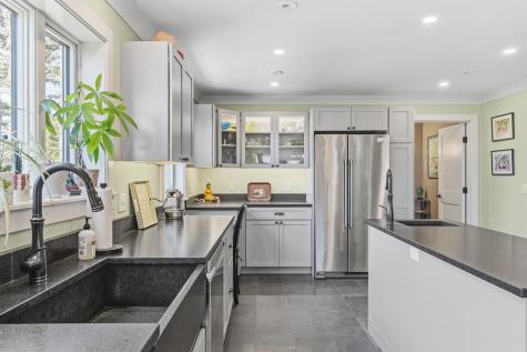 27 Seacrest Circle Phippsburg ME 04562