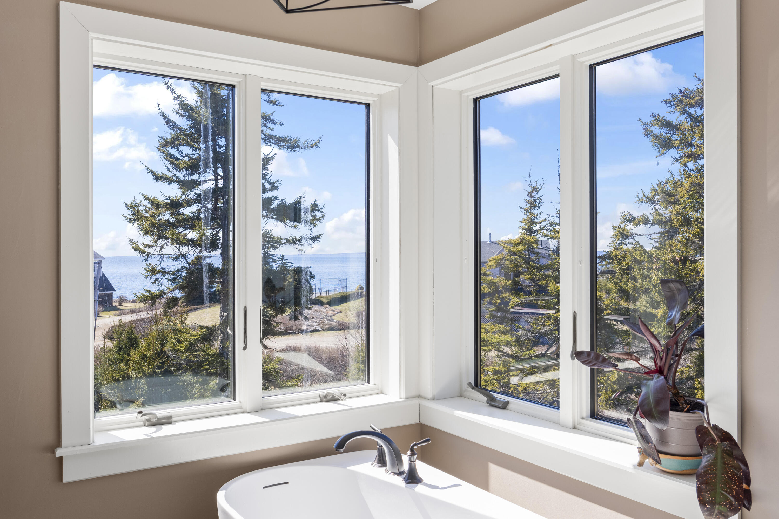 27 Seacrest Circle Phippsburg ME 04562
