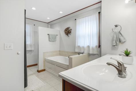 68 Chapman Road Harrison ME 04040