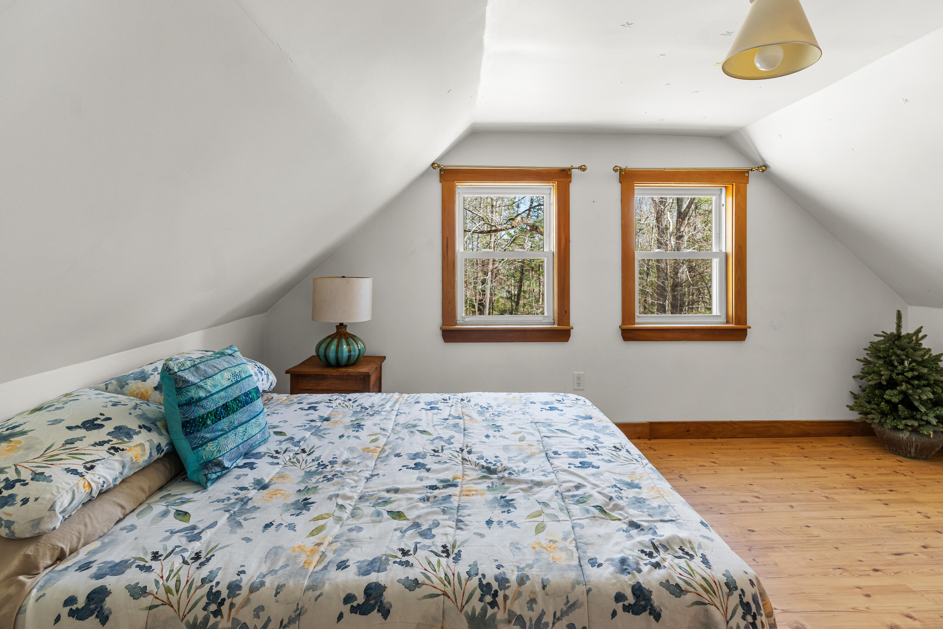 232 Mckay Road Edgecomb ME 04556