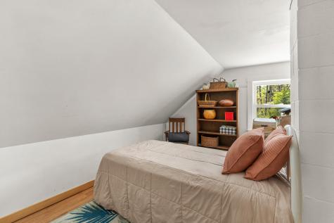 232 Mckay Road Edgecomb ME 04556