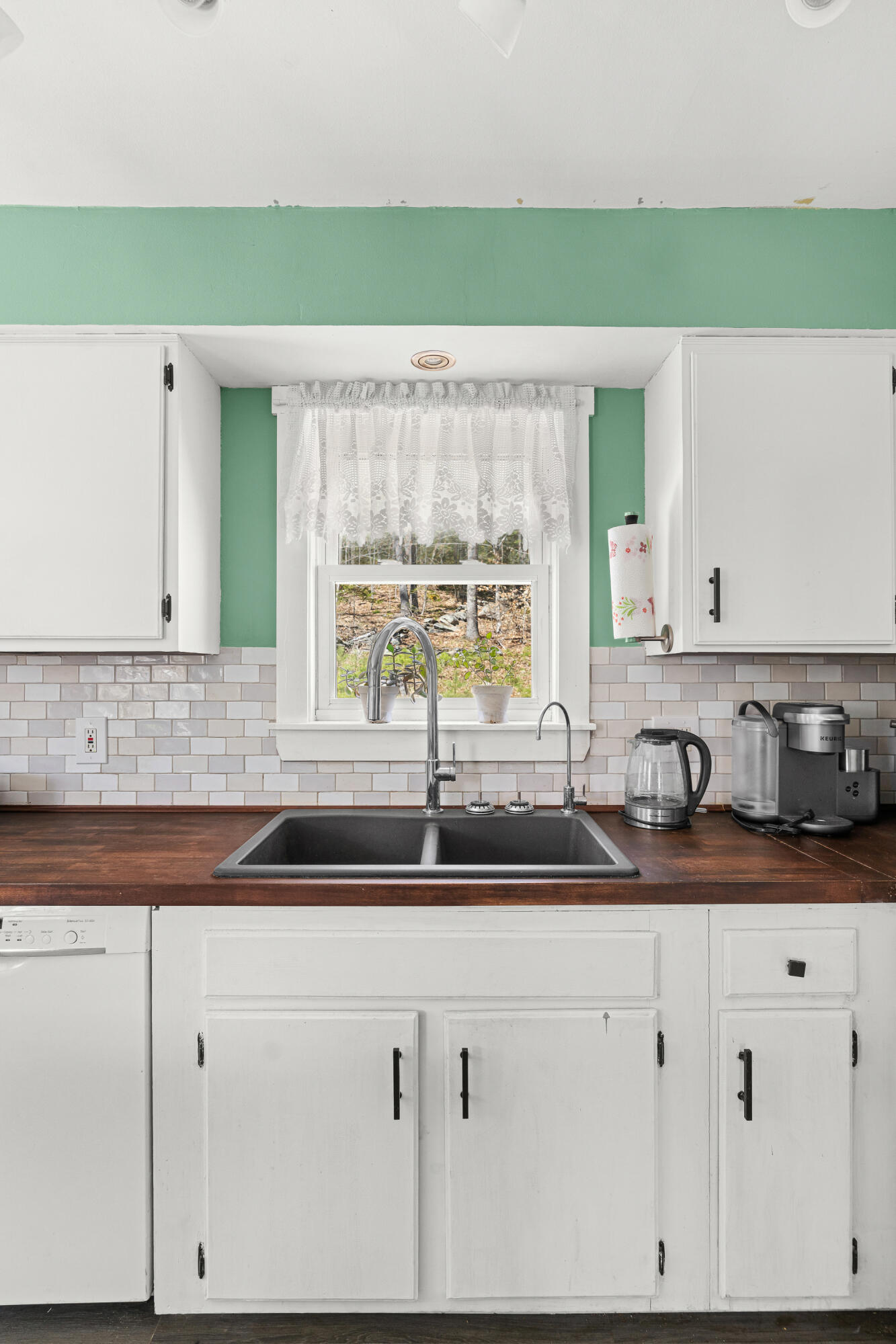 232 Mckay Road Edgecomb ME 04556
