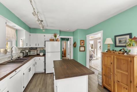 232 Mckay Road Edgecomb ME 04556