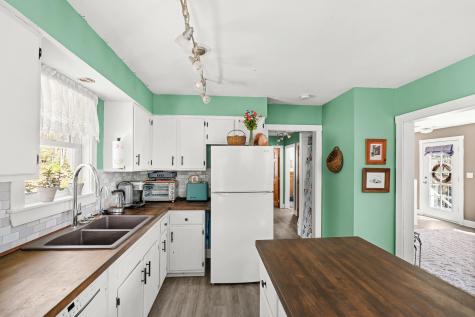 232 Mckay Road Edgecomb ME 04556