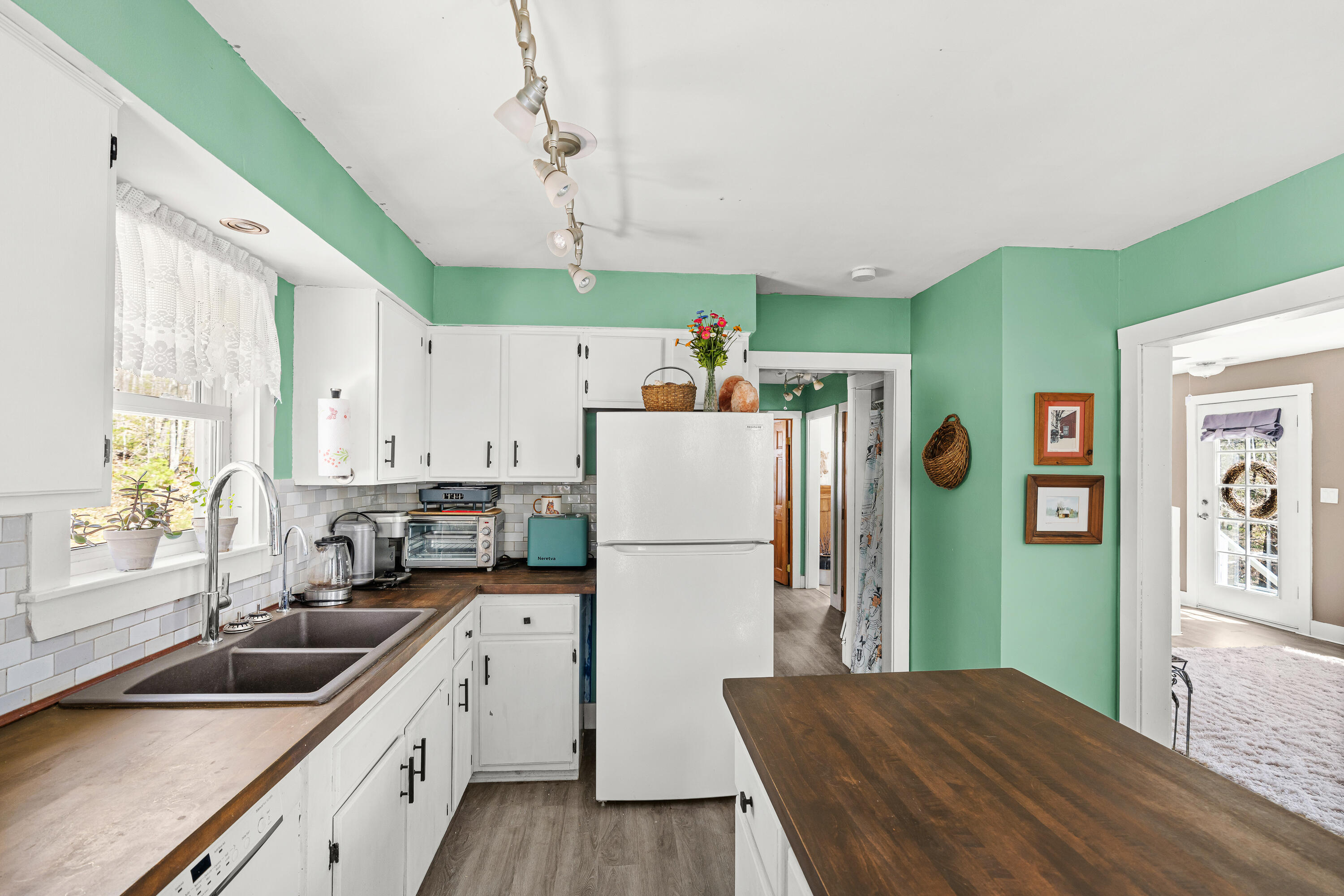 232 Mckay Road Edgecomb ME 04556