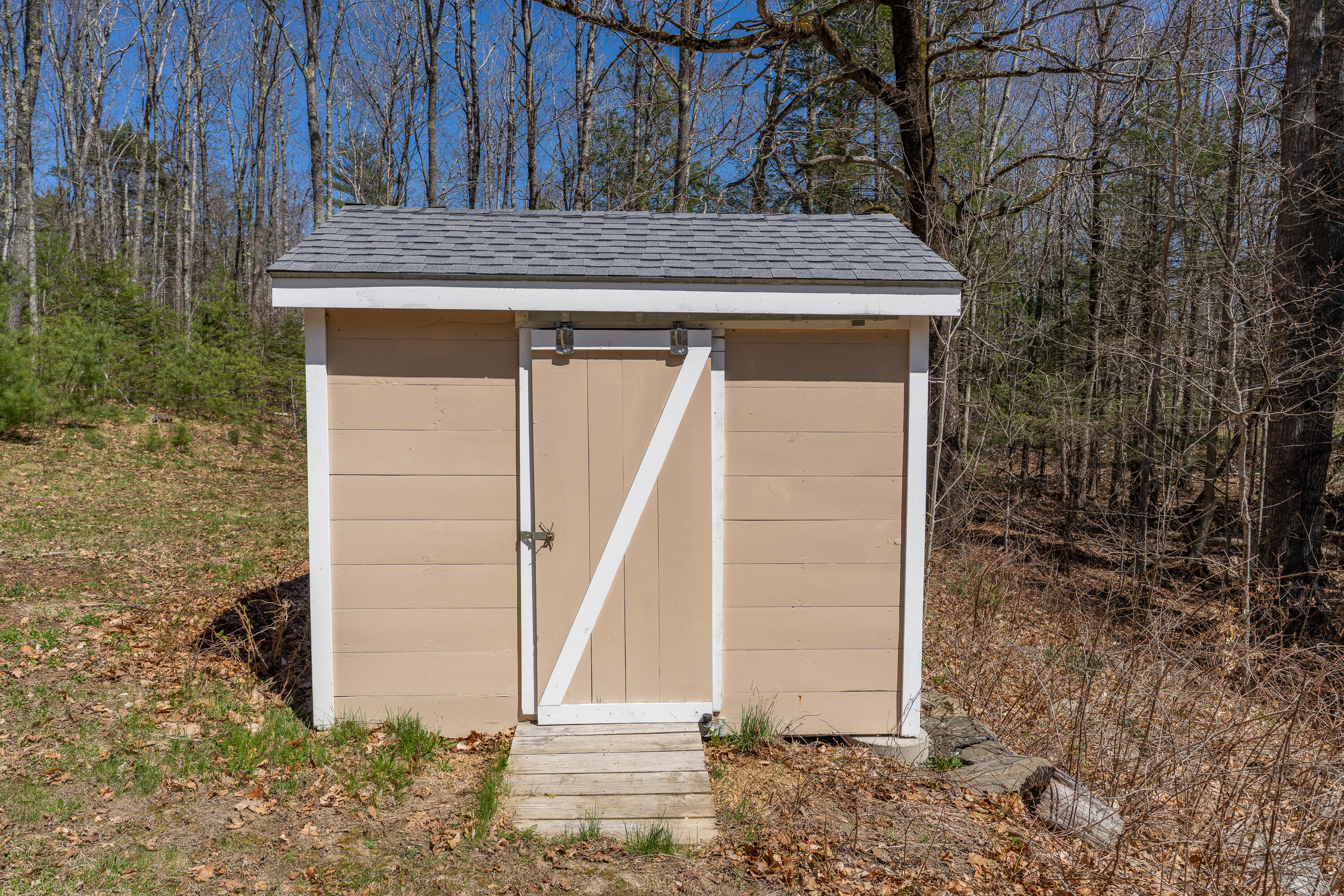 232 Mckay Road Edgecomb ME 04556