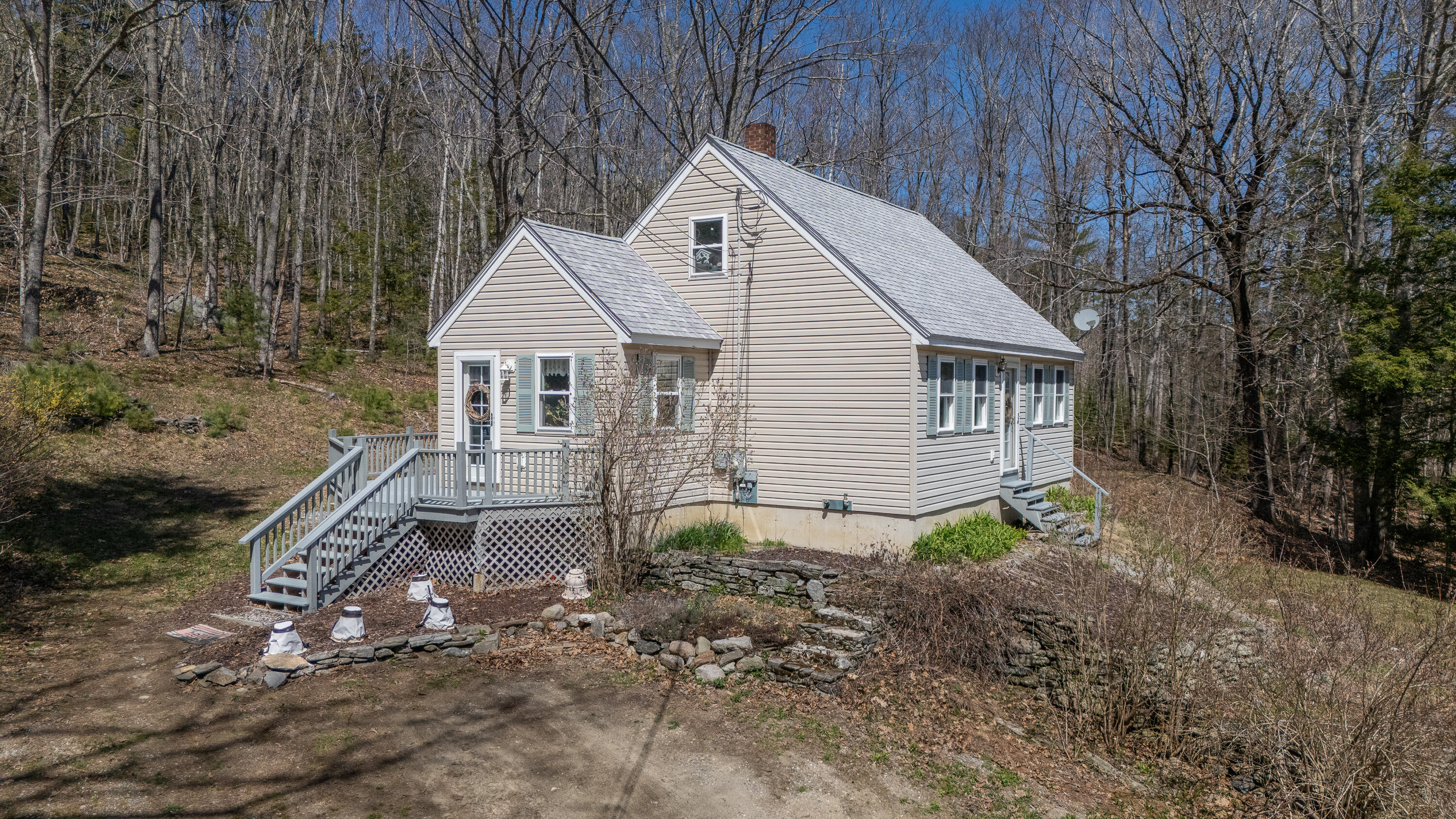 232 Mckay Road Edgecomb ME 04556