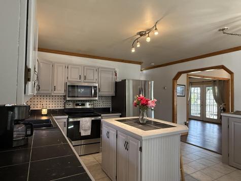 56 Booker Street Thomaston ME 04861