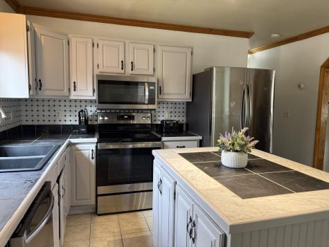 56 Booker Street Thomaston ME 04861