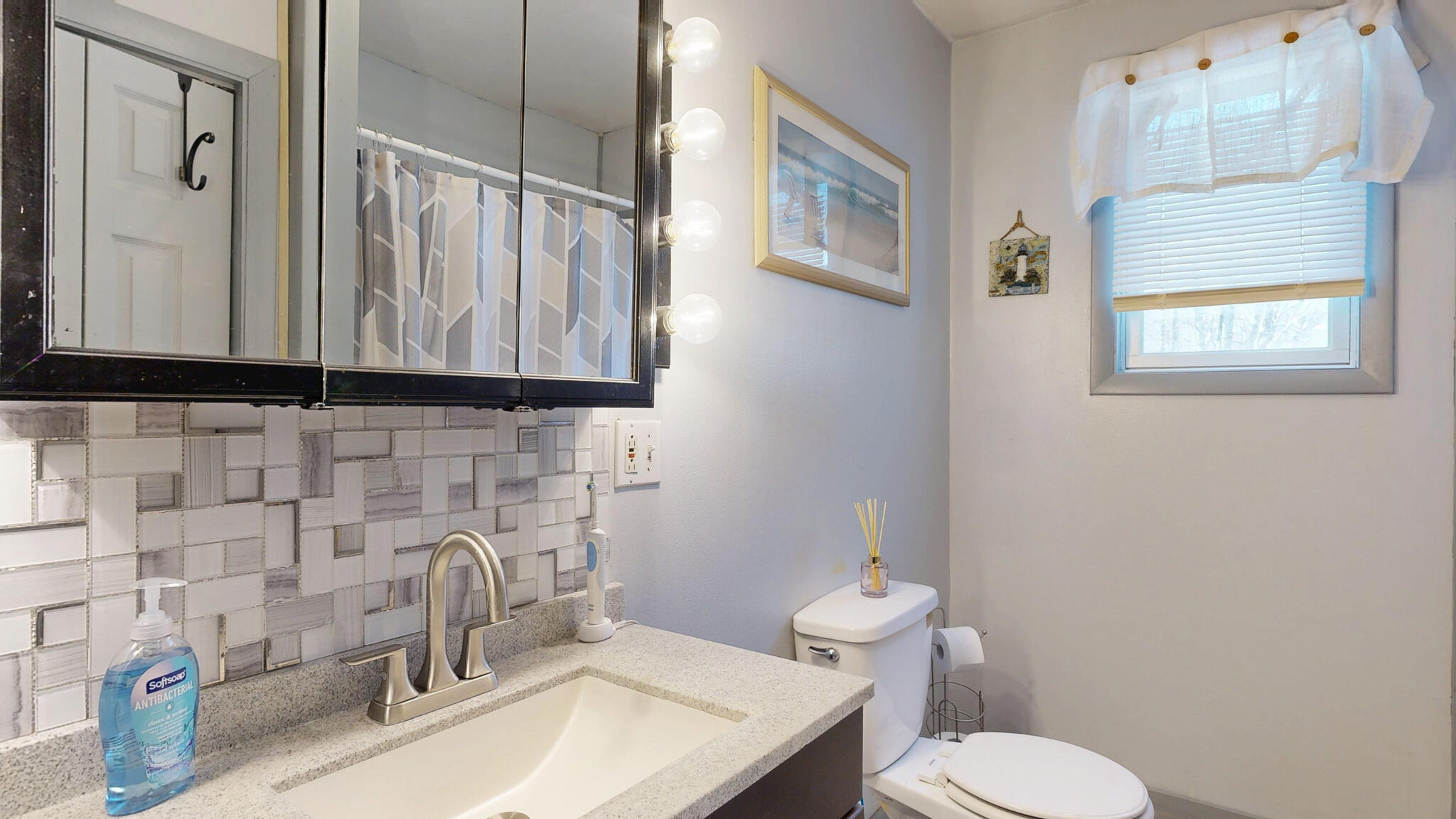 56 Booker Street Thomaston ME 04861