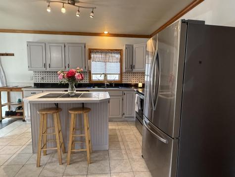 56 Booker Street Thomaston ME 04861