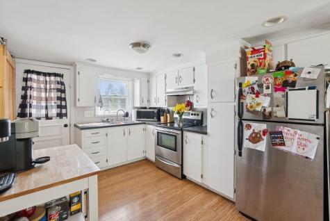 6 Goodwins Acres Dayton ME 04005