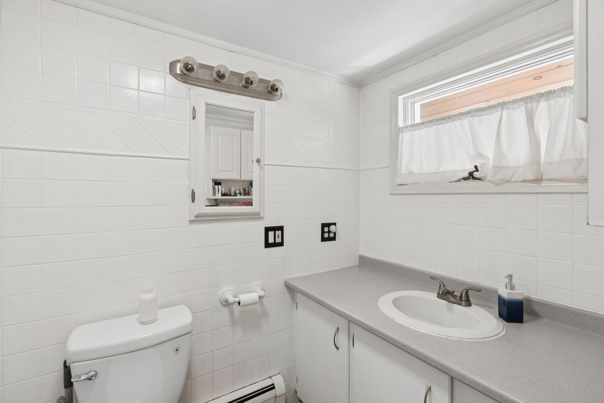 6 Goodwins Acres Dayton ME 04005