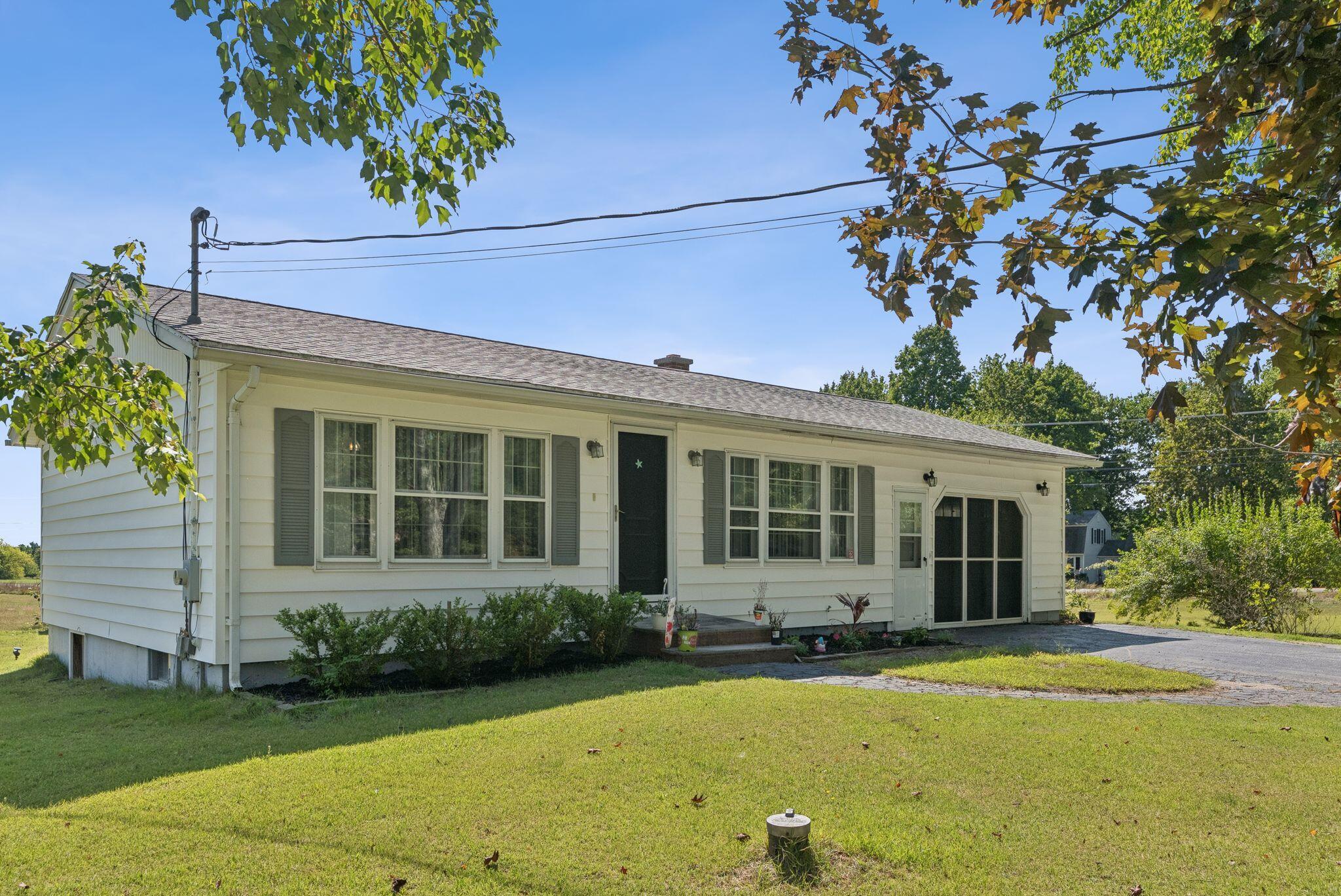 6 Goodwins Acres Dayton ME 04005