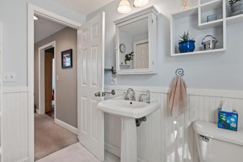 18 Governor Hill Road Eliot ME 03903