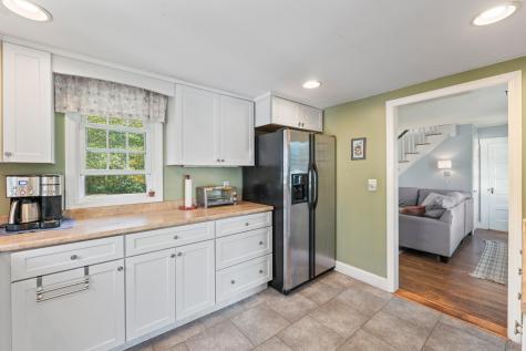 18 Governor Hill Road Eliot ME 03903