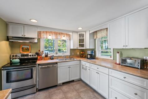 18 Governor Hill Road Eliot ME 03903