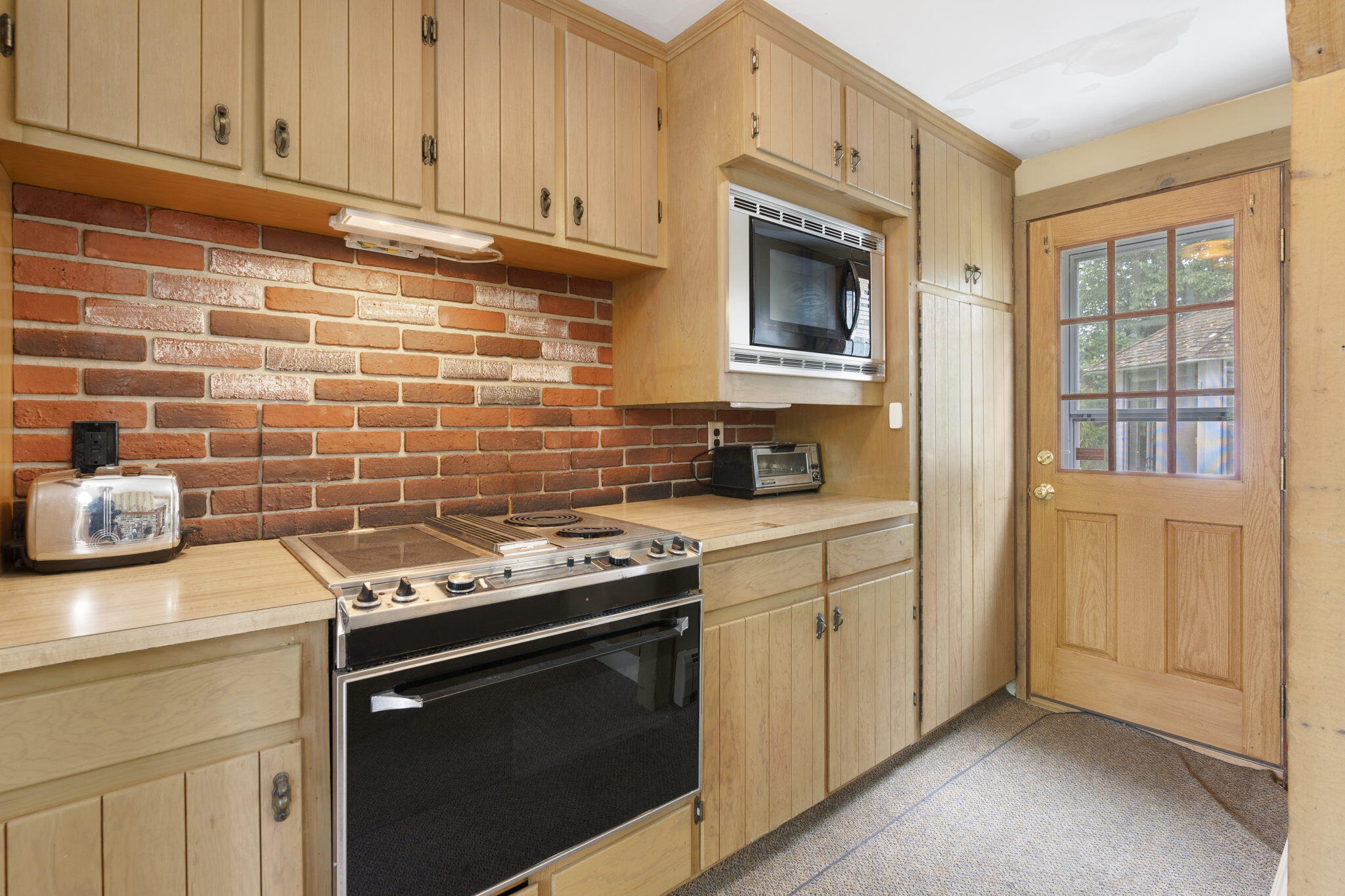 2209 Riverside Drive Auburn ME 04210