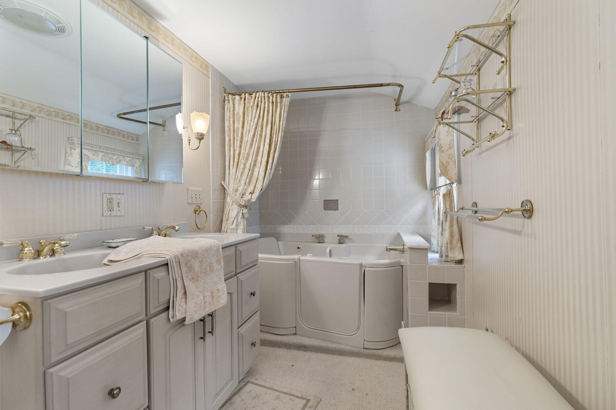 2209 Riverside Drive Auburn ME 04210