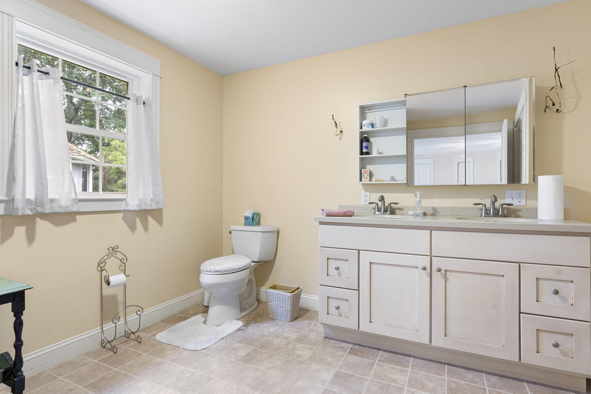 2209 Riverside Drive Auburn ME 04210