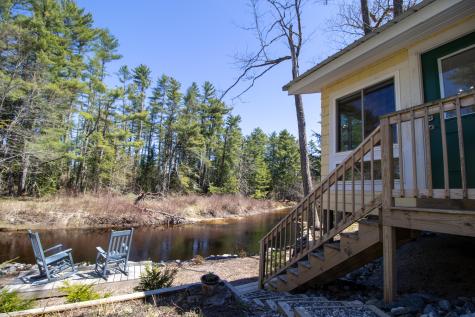 26 Dragon Back Road Naples ME 04055