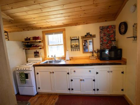 26 Dragon Back Road Naples ME 04055