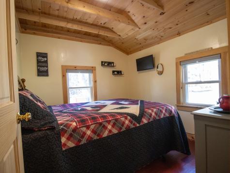 26 Dragon Back Road Naples ME 04055