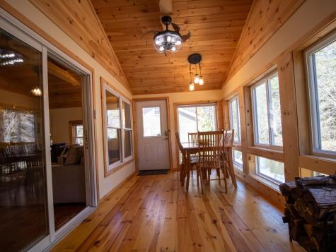 26 Dragon Back Road Naples ME 04055