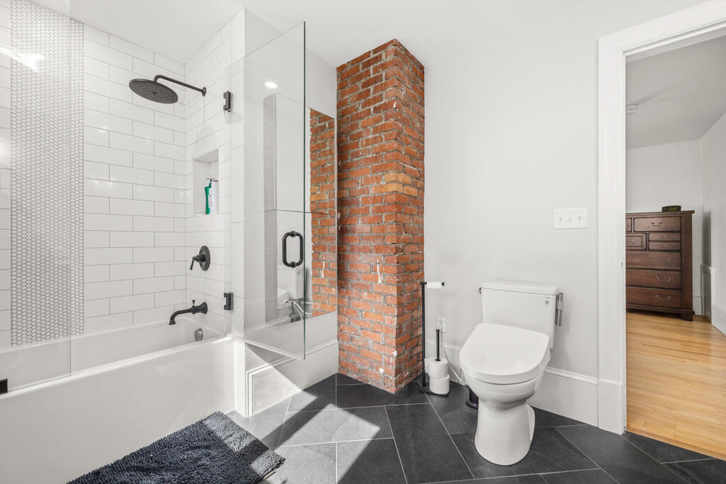 38 Summit Avenue Bangor ME 04401