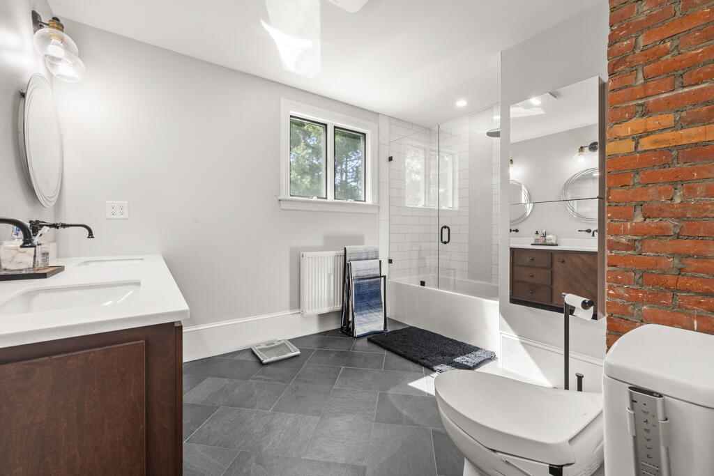 38 Summit Avenue Bangor ME 04401